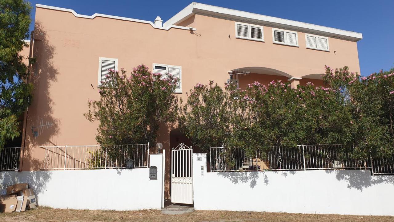 L'Elicriso Apartment La Caletta Exterior photo